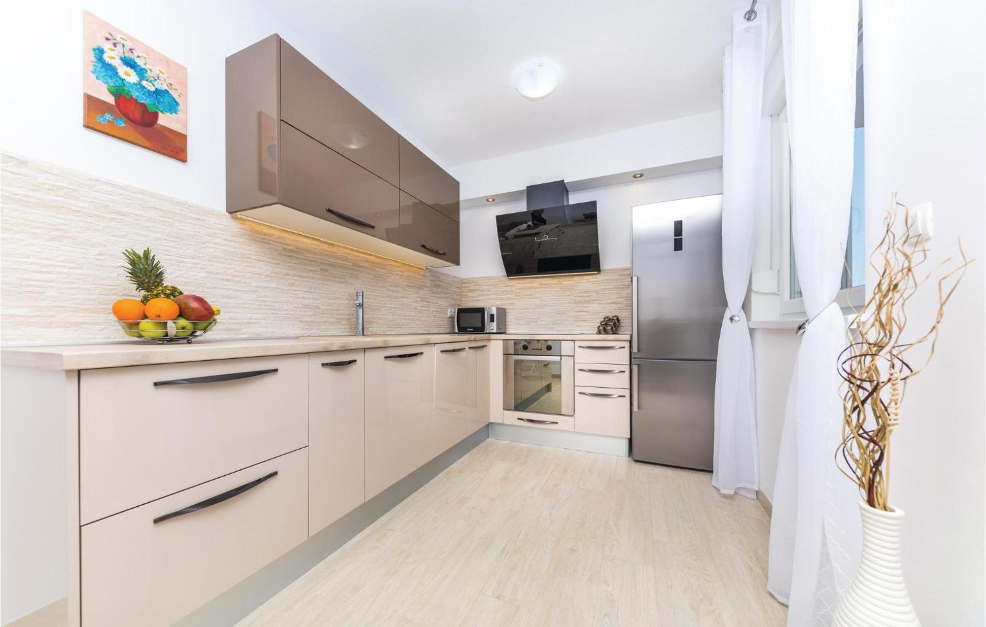 2 Bedroom Amazing Apartment In טרוגיר מראה חיצוני תמונה
