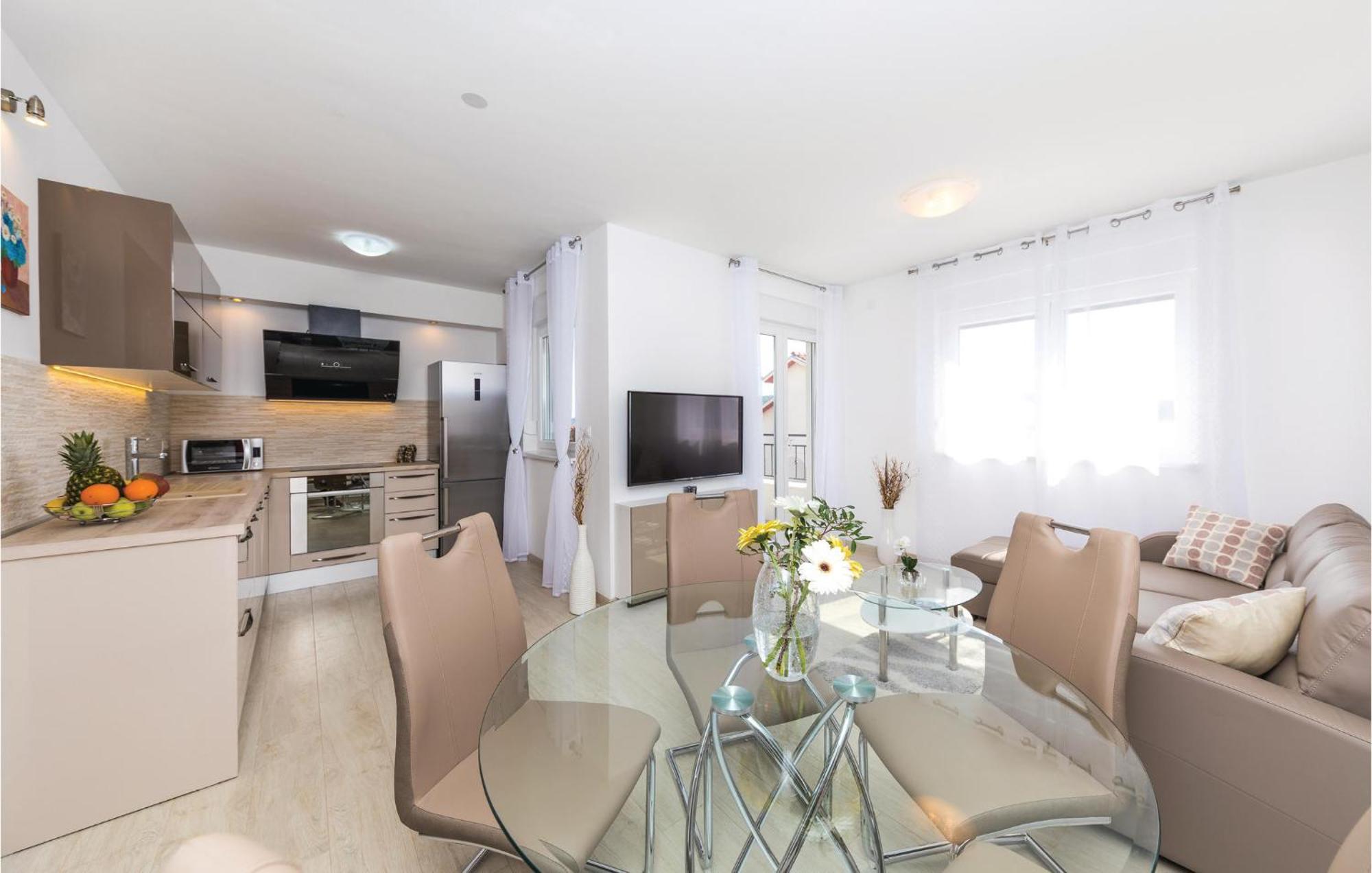 2 Bedroom Amazing Apartment In טרוגיר מראה חיצוני תמונה